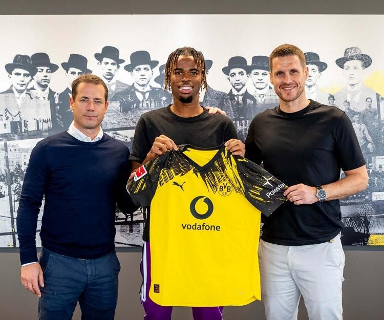 开云体育入口-图片报：丘库埃梅卡固定转会费2000万欧，浮动奖金500万