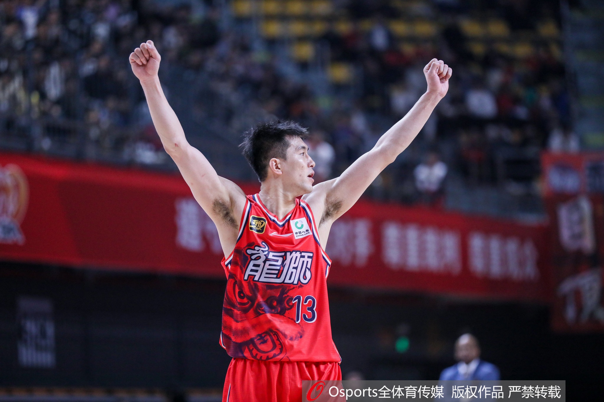 开云-媒体人：郭艾伦不似从前那般速度和爆发力 但招式还在 油箱还有油