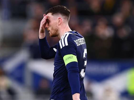 开云体育APP下载-苏格兰队被部分球迷嘘，罗伯逊：不知道他们是不是纯想发嘘声